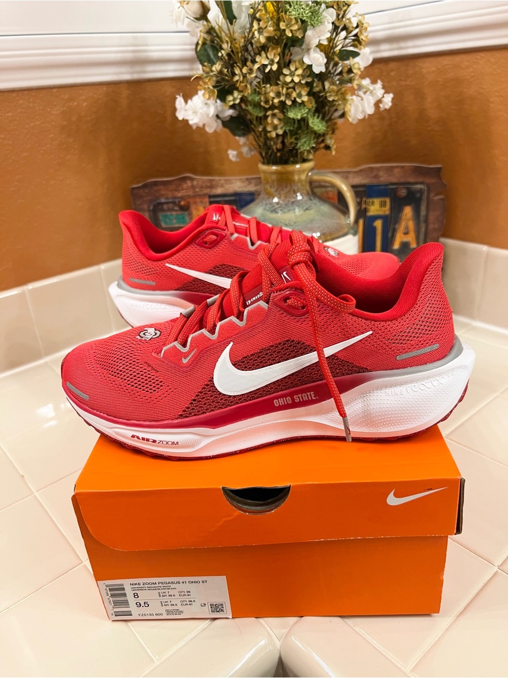 Nike Zoom Pegasus 41 Ohio State, Men’s 8/Women’s 9.5, BRAND NEW